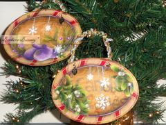 Mistletoe & Mittens